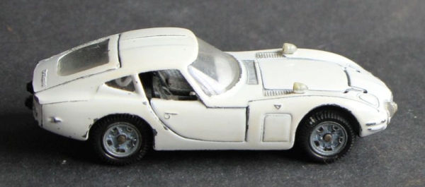 Mebetoys Toyota 2000 GT 1967 DieCast Model (5846)